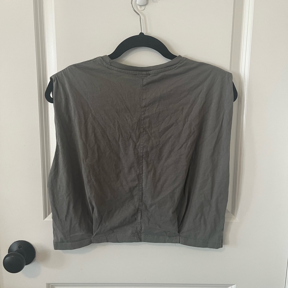Dynamite Muscle Tank - Picture 3 of 3